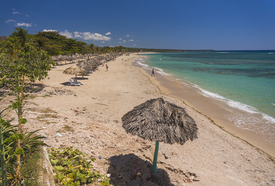 Playa-Rancho-Luna-Cienfuegos-Cuba